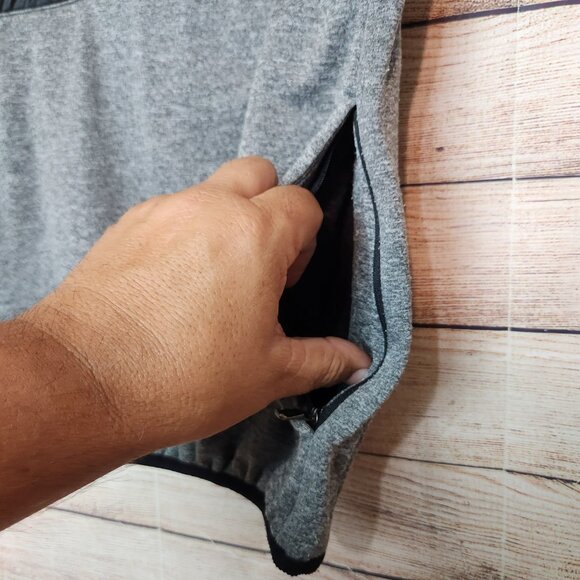 Adidas Golf Mens Puffer Vest Size M Black Gray 1/2 Zip Sleeveless Jacket Pockets - Picture 6 of 15